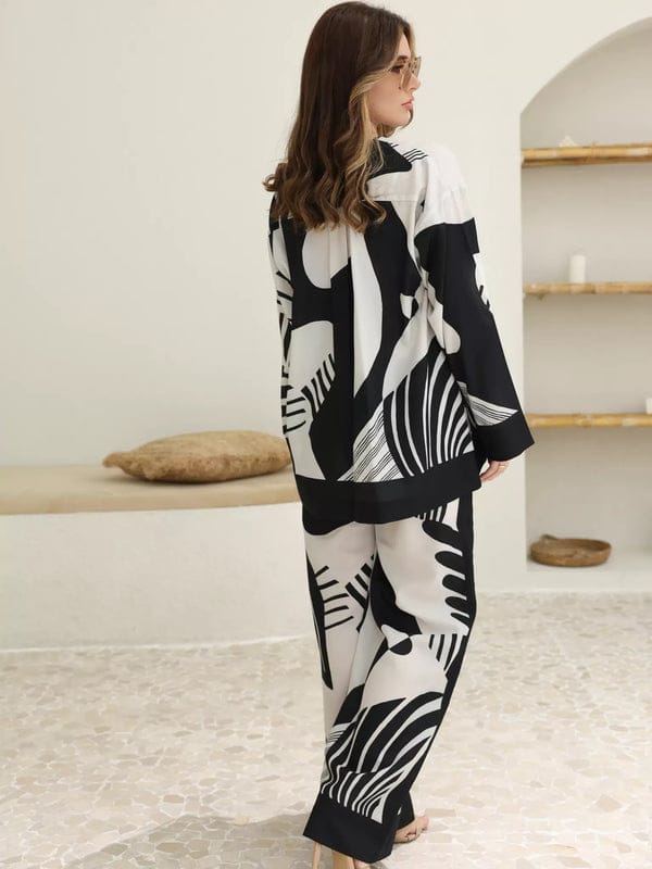 balck & white DIGITAL PRINT 2PC STITCHED FOR GIRLS